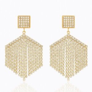 Chic Gold Dangle Earrings